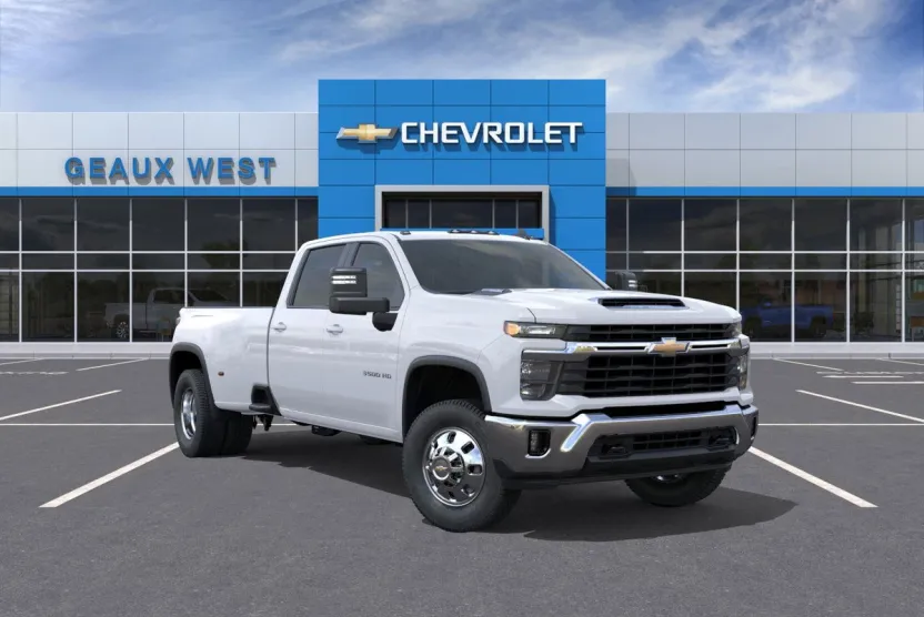 2026 Chevrolet Silverado 3500HD LT photo 1