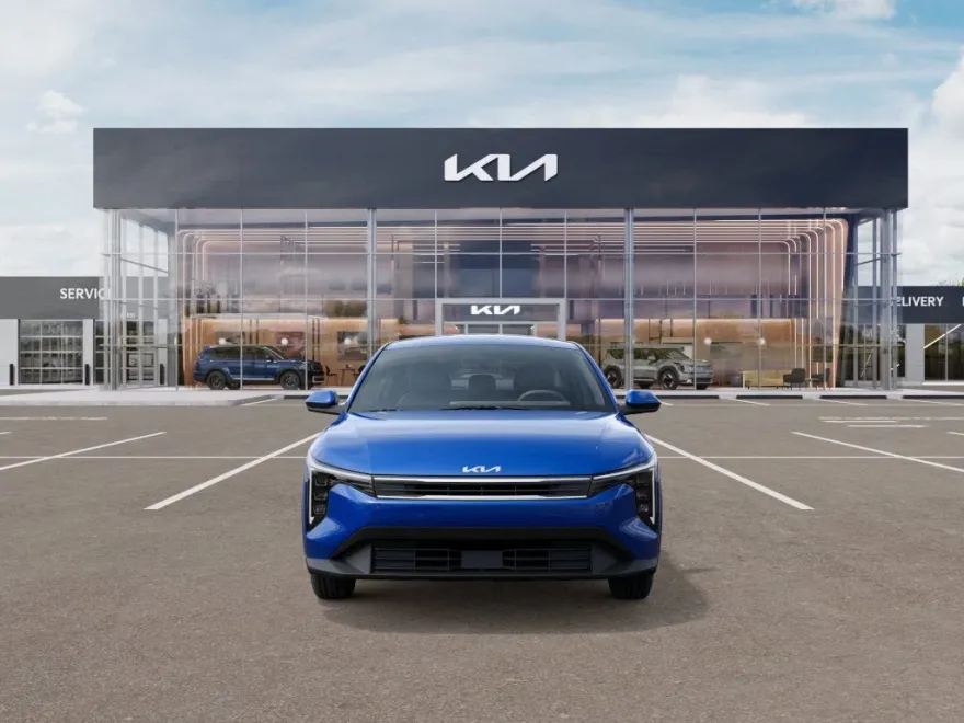2025 Kia K4 LXS photo 1