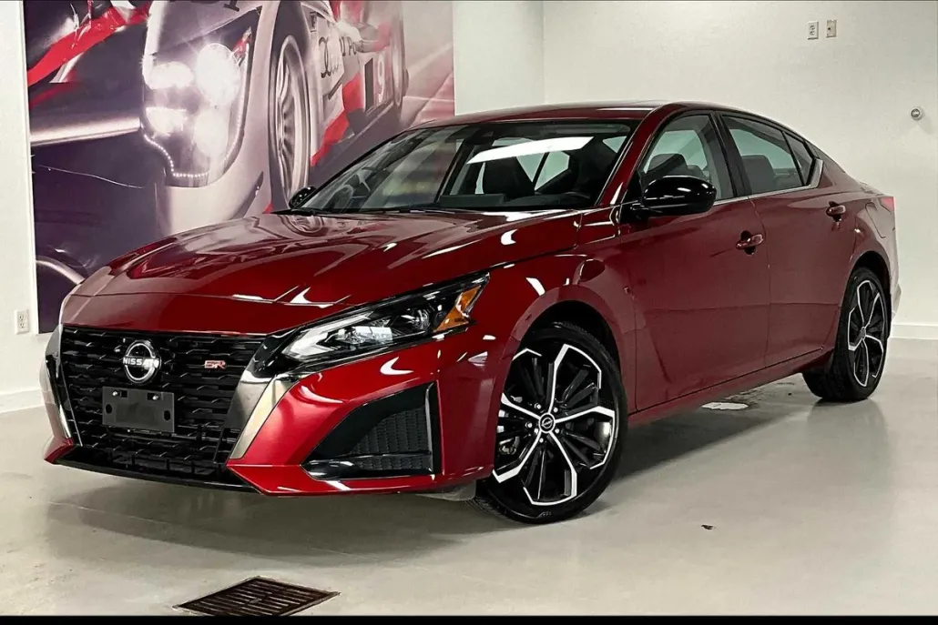 2024 Nissan Altima 2.5 SR photo 1