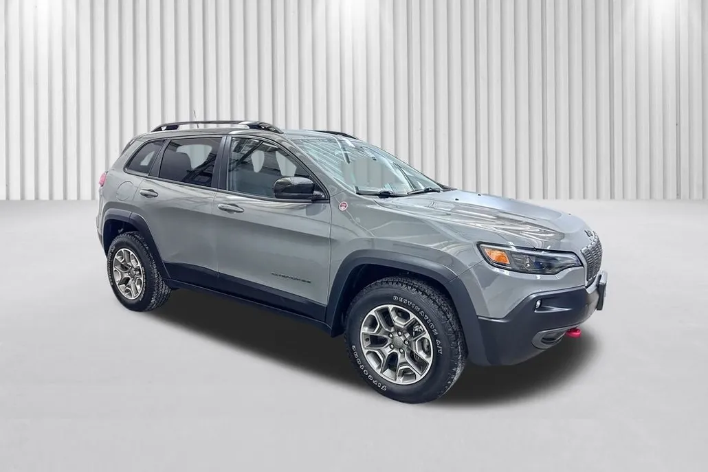 2022 Jeep Cherokee Trailhawk photo 1