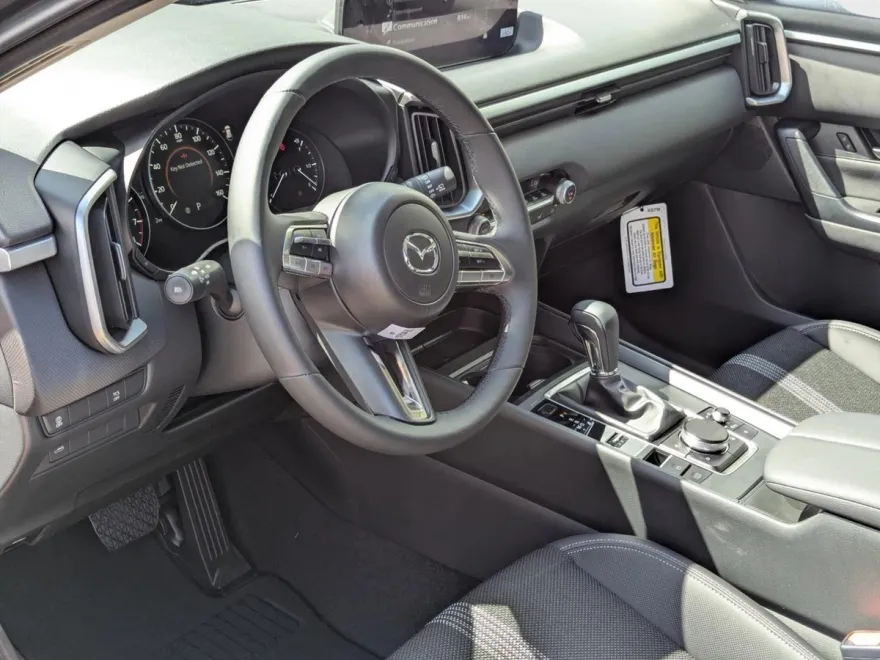 2025 Mazda CX-50 2.5 S Preferred photo 1