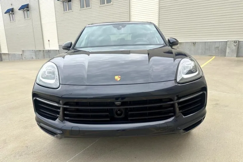 2021 Porsche Cayenne Base photo 1