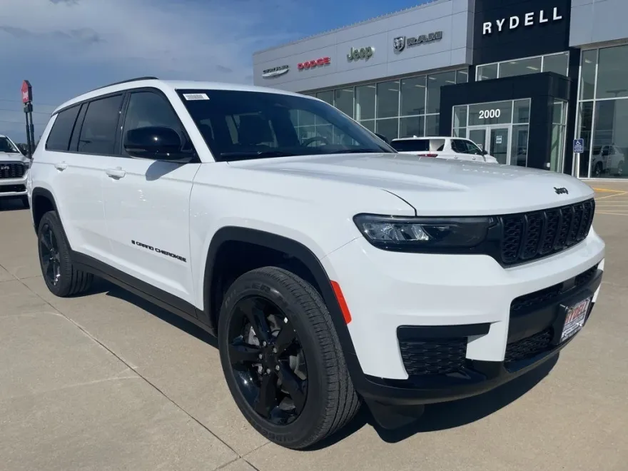 2025 Jeep Grand Cherokee Altitude X photo 1