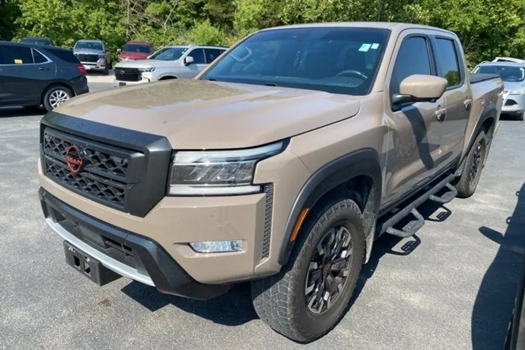 2022 Nissan Frontier PRO-4X photo 1