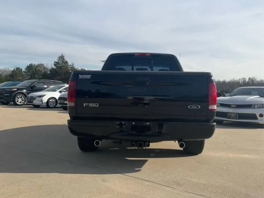2002 Ford F-150 XLT photo 1