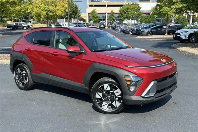 2025 Hyundai Kona SEL photo 1