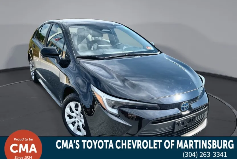 2024 Toyota Corolla LE photo 1