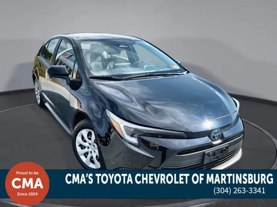 2024 Toyota Corolla LE photo 1