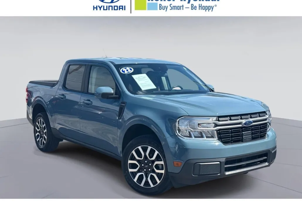 2022 Ford Maverick Lariat photo 1