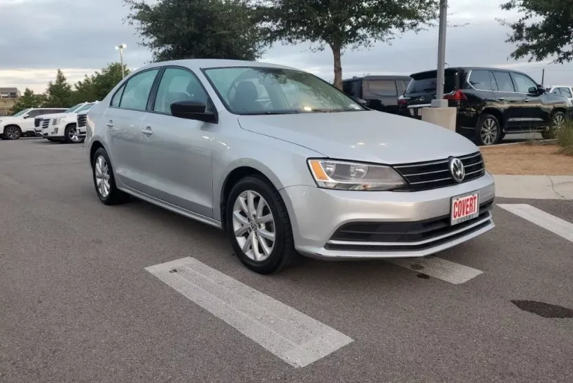 2015 Volkswagen Jetta 1.8T SE photo 1