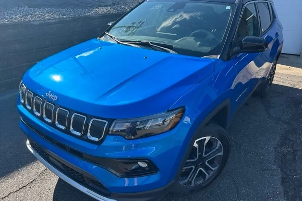 2022 Jeep Compass Limited photo 1