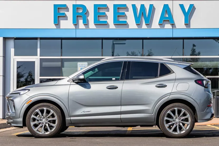 2025 Buick Encore GX Avenir photo 1