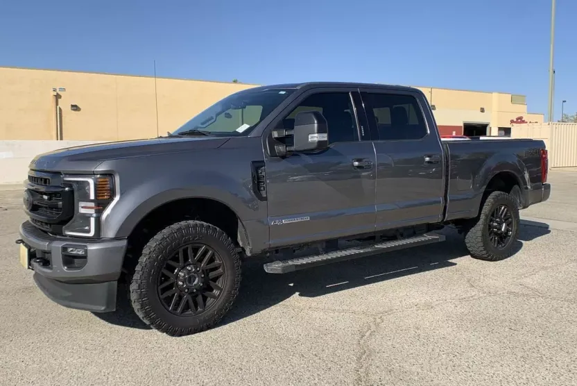 2021 Ford F-250 Lariat photo 1