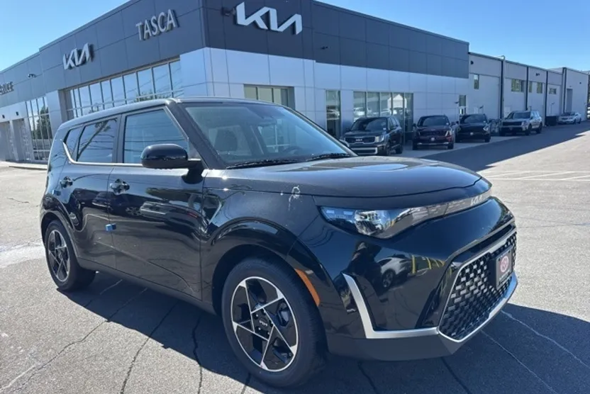 2025 Kia Soul EX photo 1