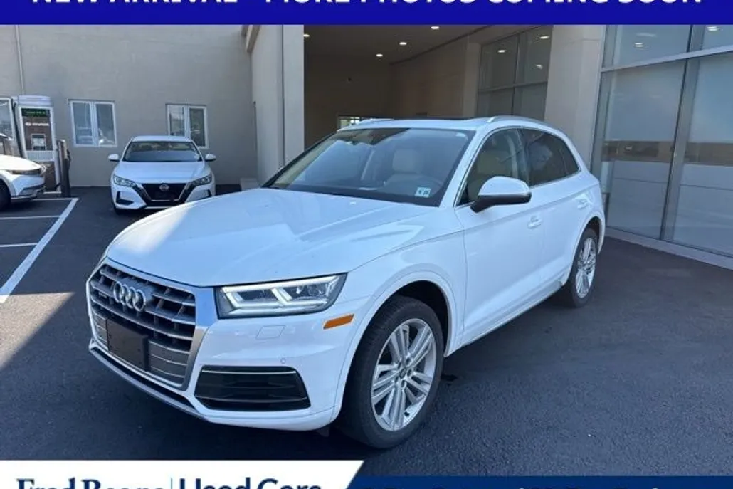 2020 Audi Q5 45 Premium Plus photo 1