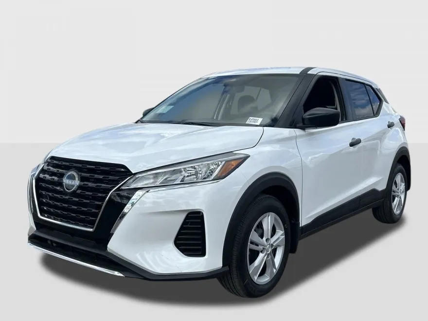 2025 Nissan Kicks Play S photo 1