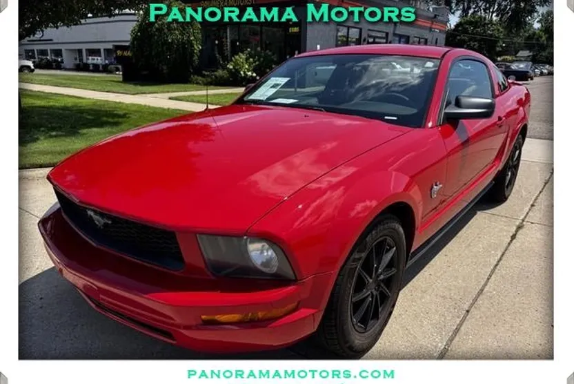 2009 Ford Mustang V6 photo 1