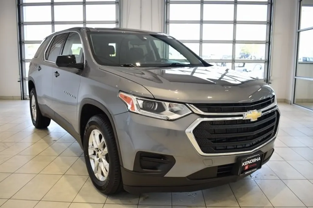 2020 Chevrolet Traverse LS photo 1