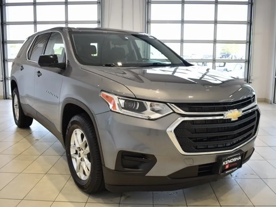 2020 Chevrolet Traverse LS photo 1