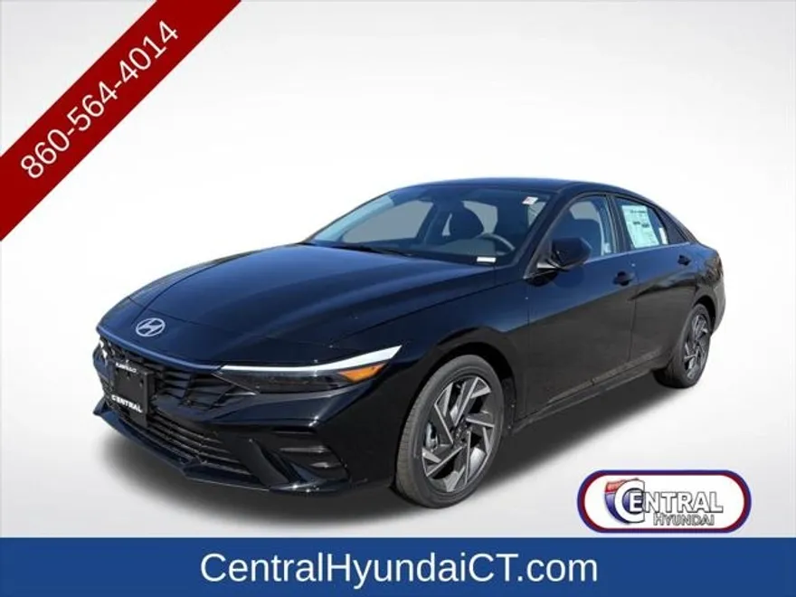 2025 Hyundai Elantra SEL Sport photo 1