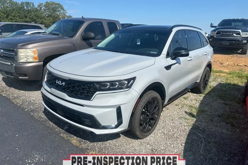 2022 Kia Sorento SX photo 1