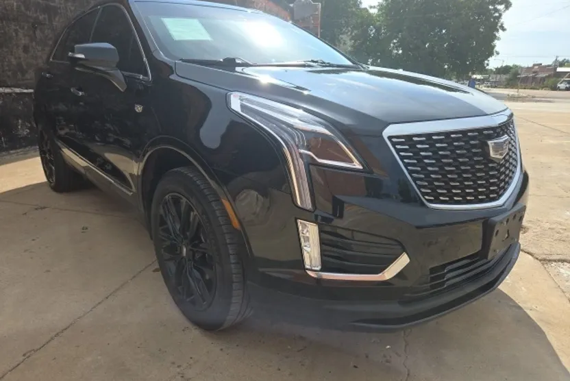 2023 Cadillac XT5 Luxury photo 1