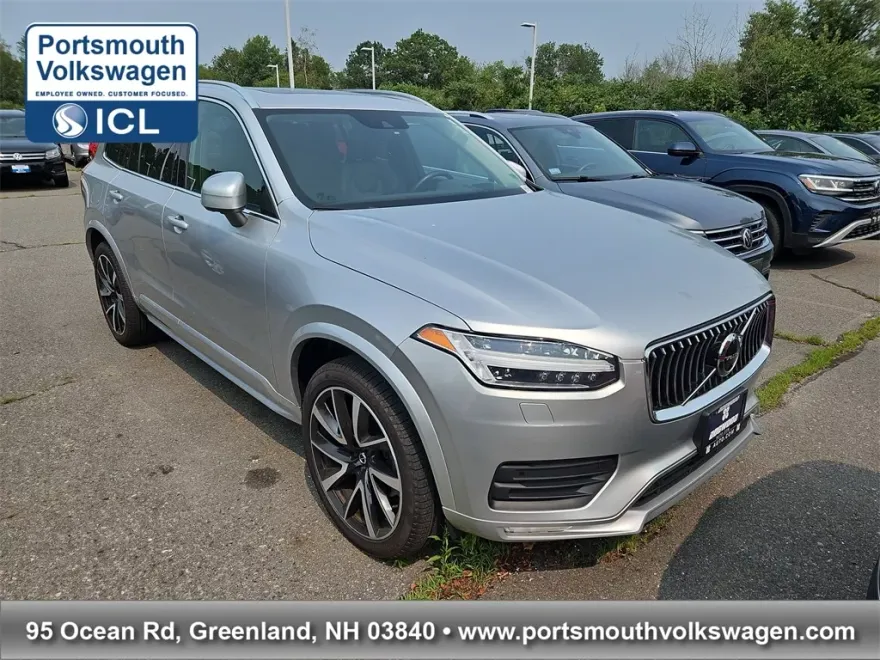 2022 Volvo XC90 T6 AWD Momentum photo 1