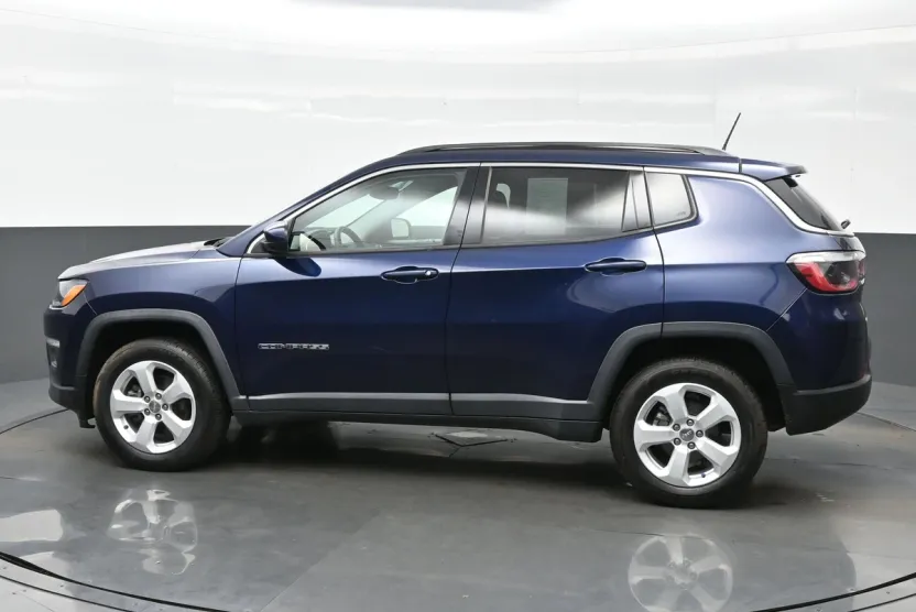 2021 Jeep Compass Latitude photo 1