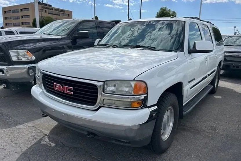 2005 Gmc Yukon XL SLE photo 1