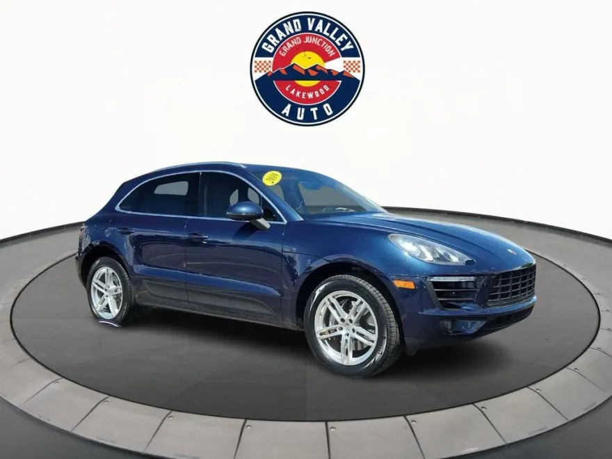 2016 Porsche Macan S photo 1