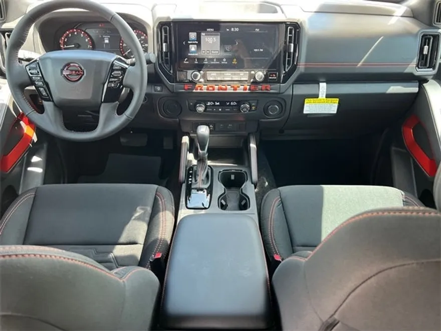2025 Nissan Frontier PRO-X photo 9