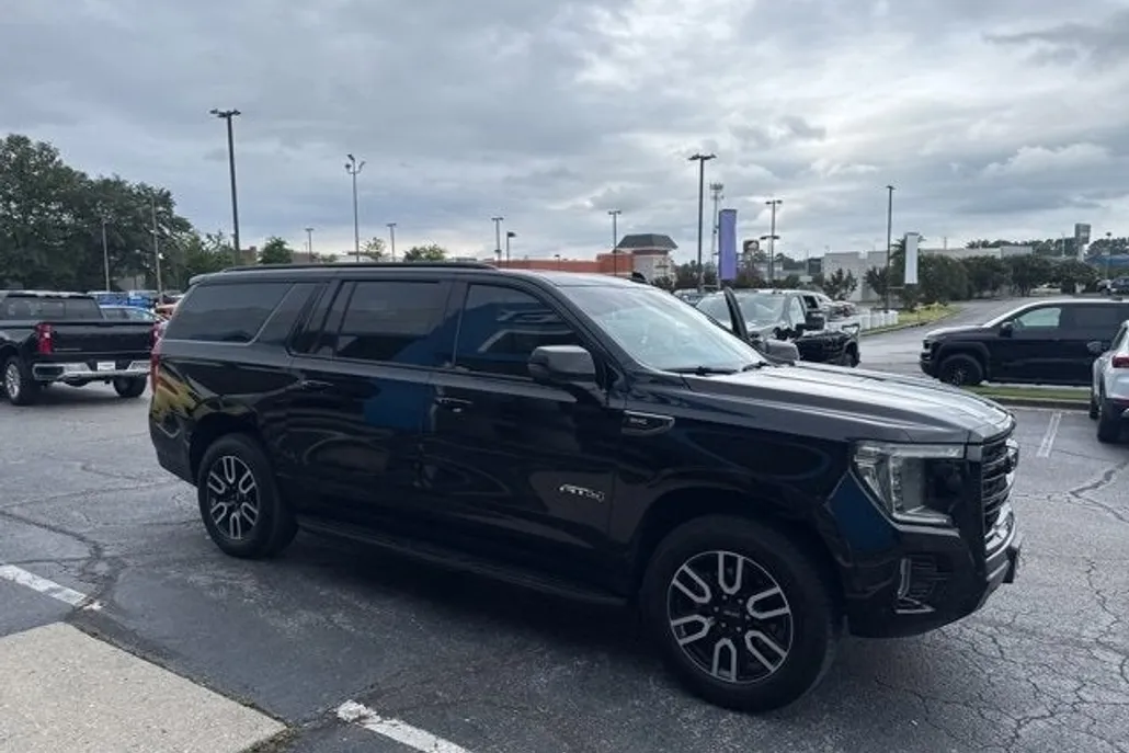 2021 Gmc Yukon XL AT4 photo 1