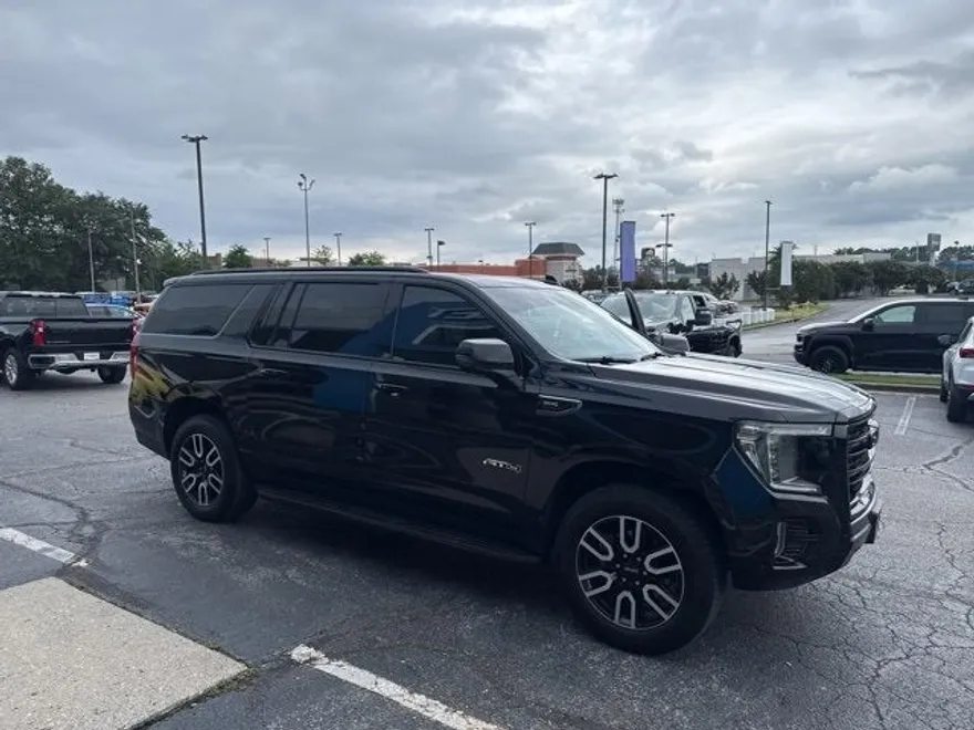 2021 Gmc Yukon XL AT4 photo 1