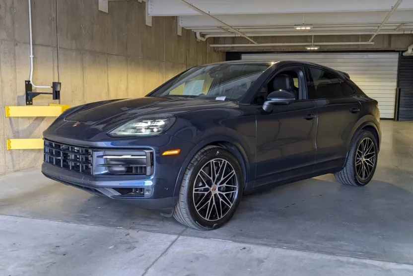 2026 Porsche Cayenne Coupe photo 1