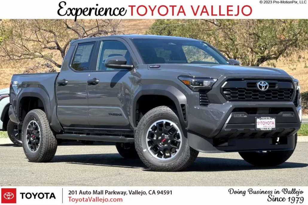 2025 Toyota Tacoma TRD Off-Road photo 1