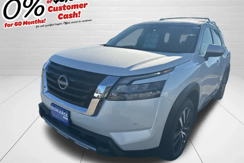 2025 Nissan Pathfinder Platinum photo 1