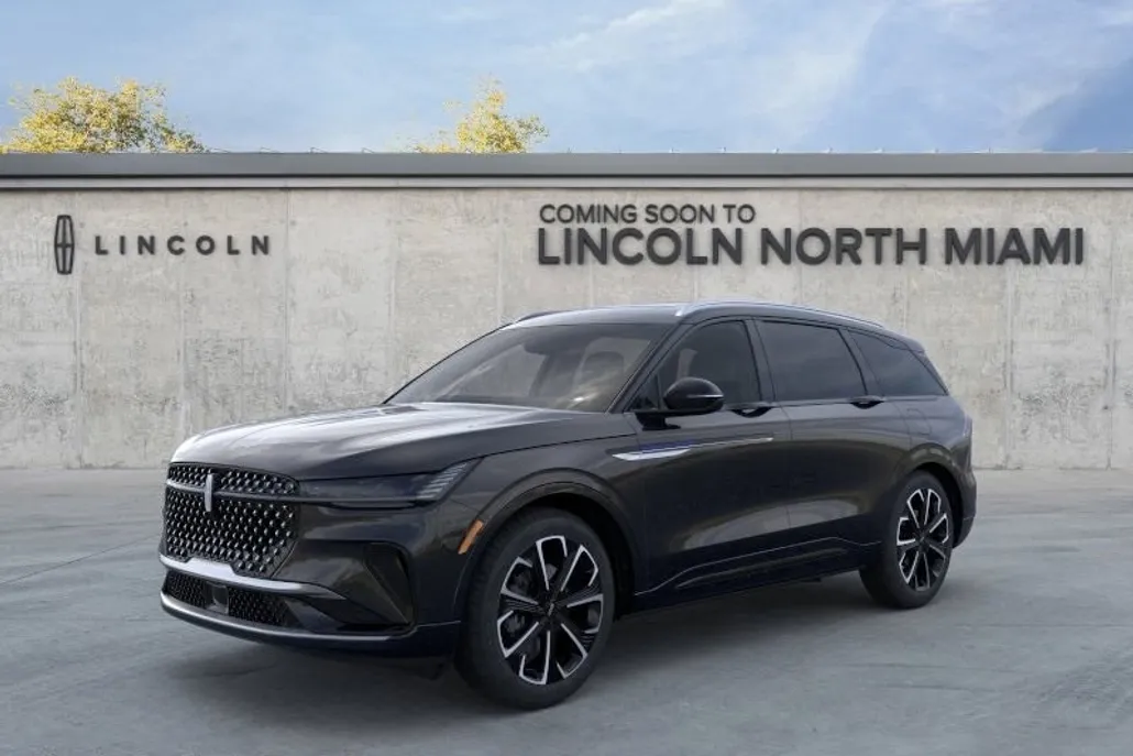 2025 Lincoln Nautilus Reserve photo 1