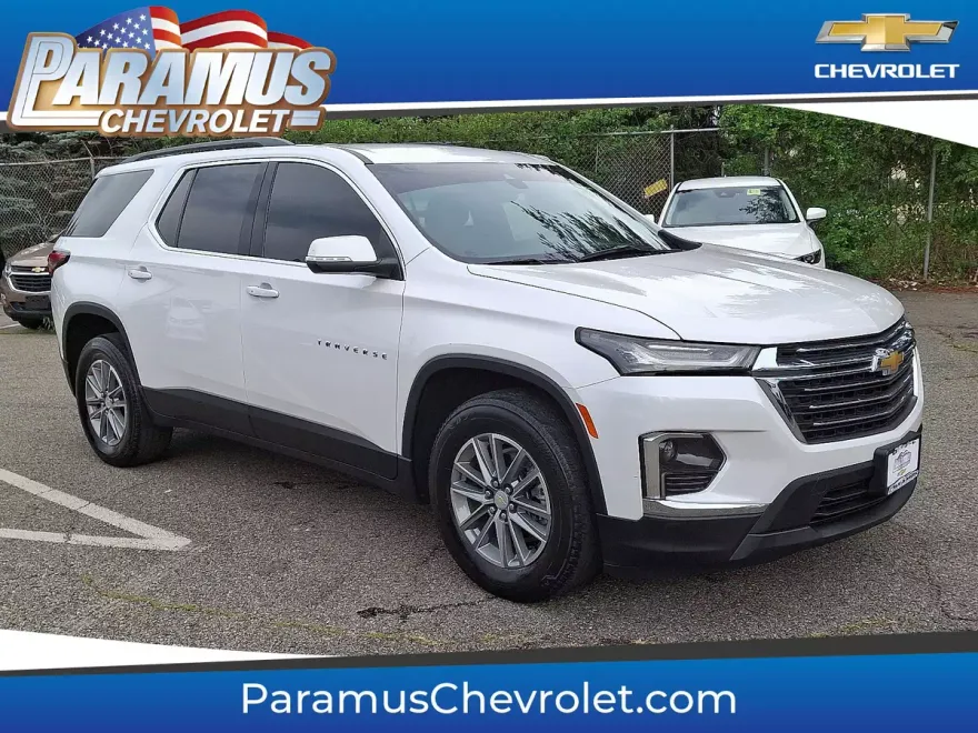 2023 Chevrolet Traverse photo 1