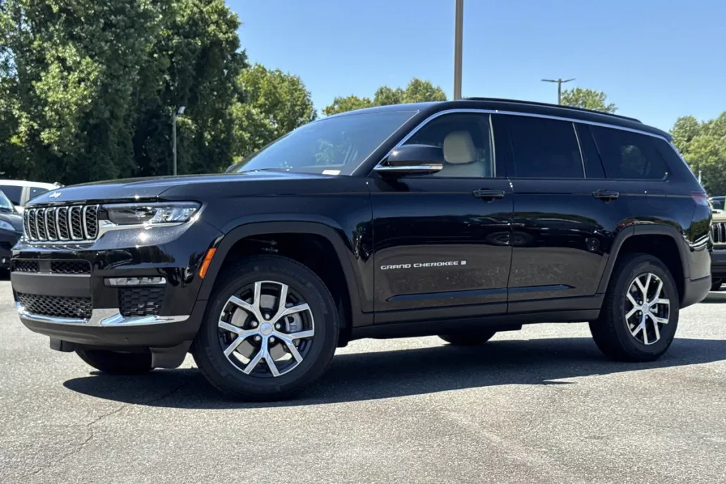 2025 Jeep Grand Cherokee Limited photo 1