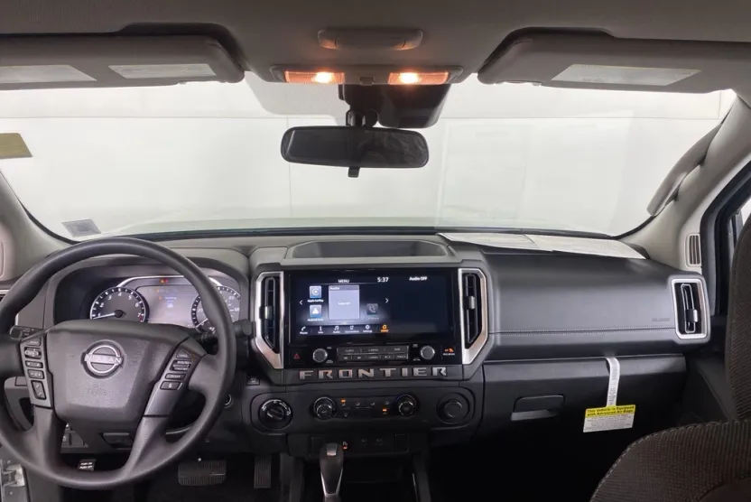 2025 Nissan Frontier SV photo 1