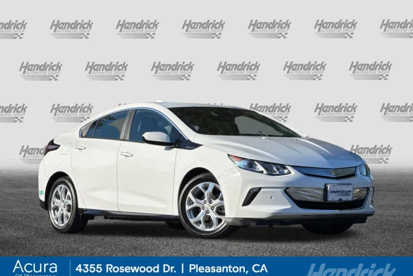 2017 Chevrolet Volt Premier photo 1
