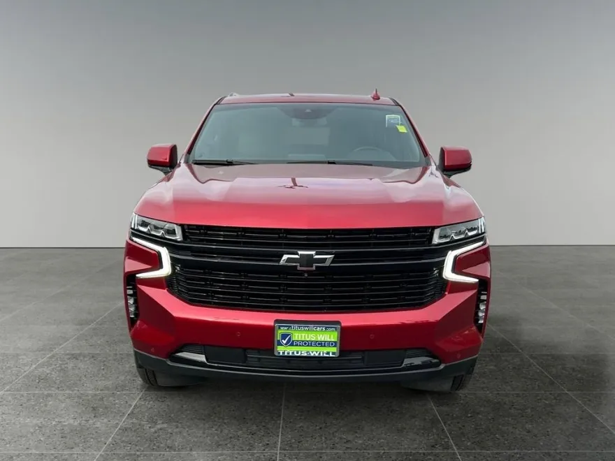 2023 Chevrolet Suburban RST photo 1