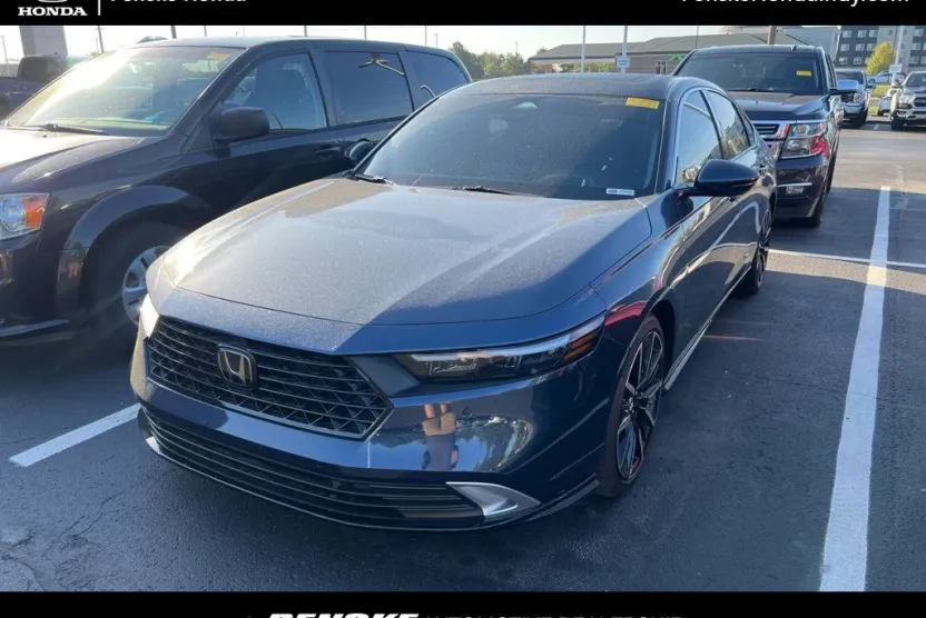 2025 Honda Accord Hybrid Touring photo 1