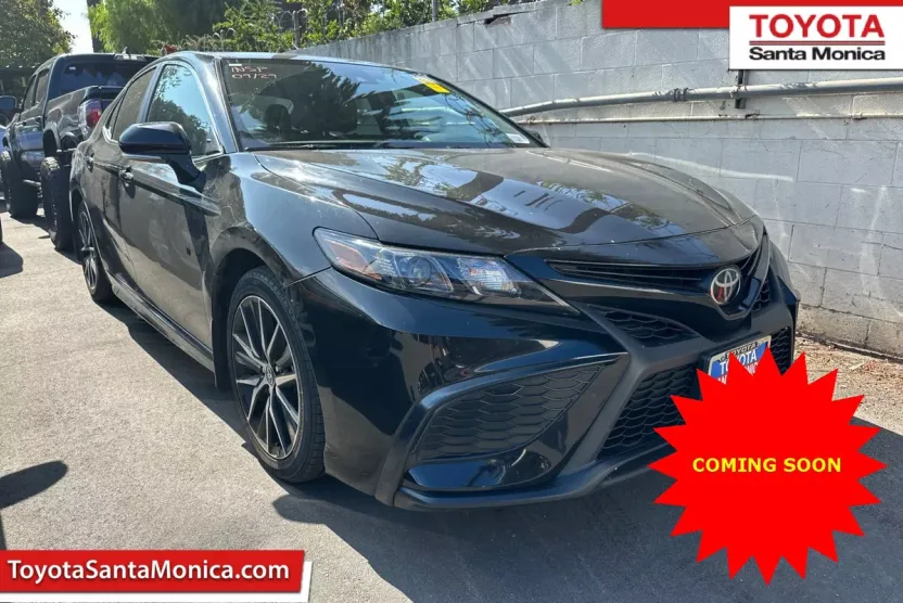 2023 Toyota Camry SE photo 1