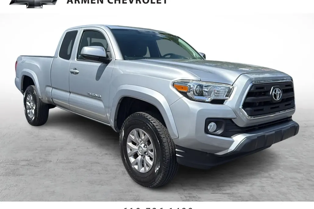 2016 Toyota Tacoma SR photo 1