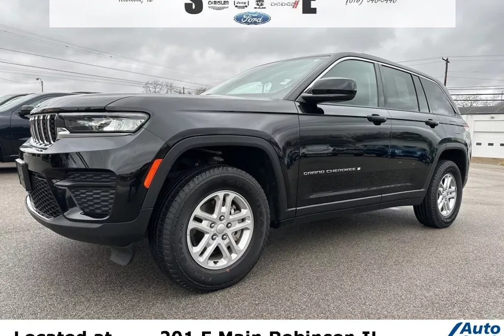 2022 Jeep Grand Cherokee Laredo photo 1