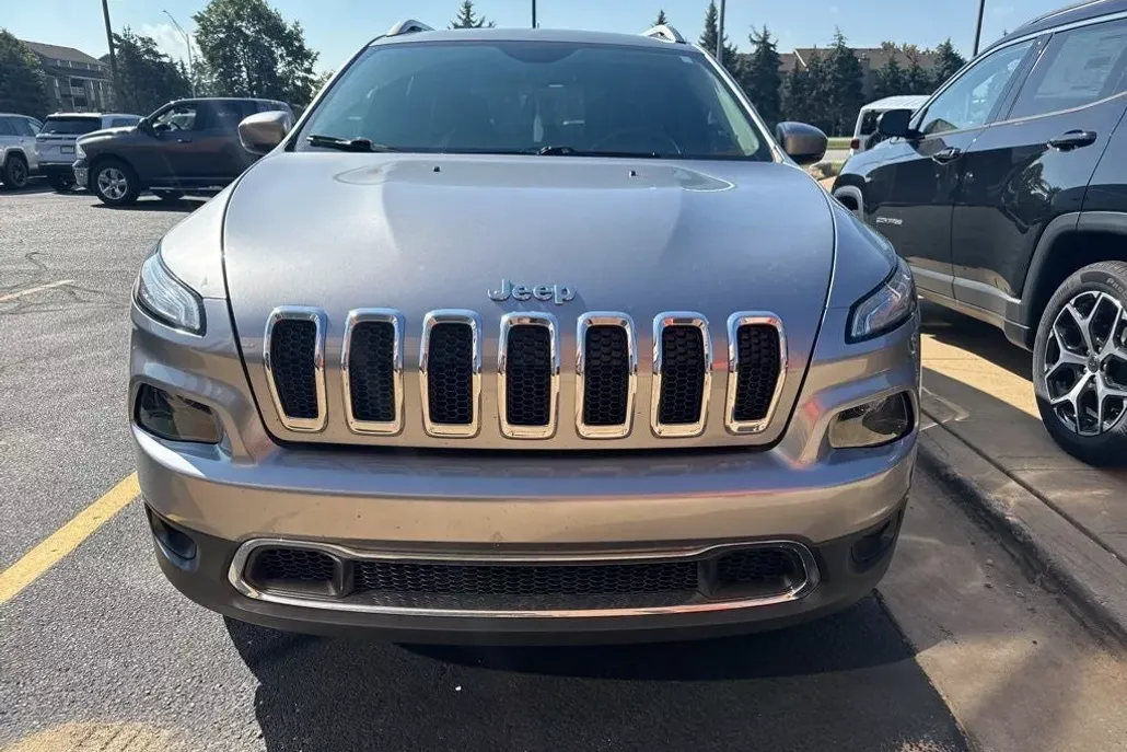 2015 Jeep Cherokee Limited photo 1