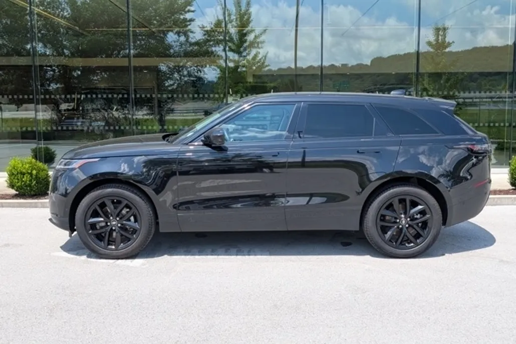 2025 Land Rover Range Rover Velar S photo 1