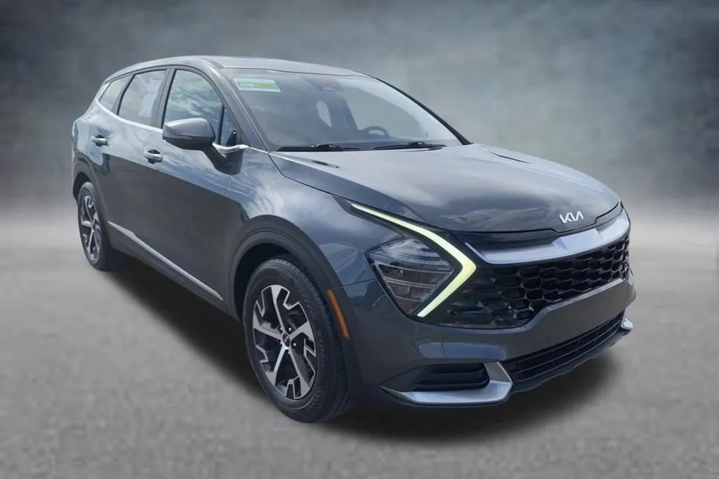 2024 Kia Sportage EX photo 1
