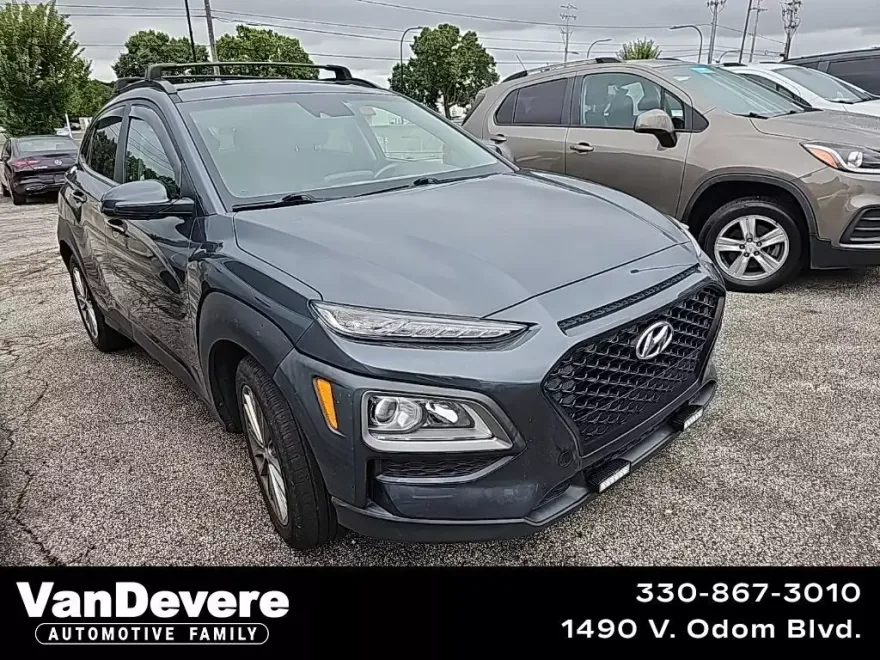 2020 Hyundai Kona SEL photo 1